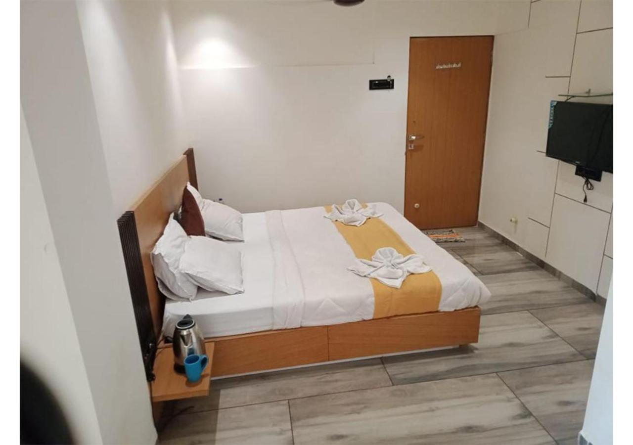 Shree Murlidhar Guest House Сурат Екстер'єр фото