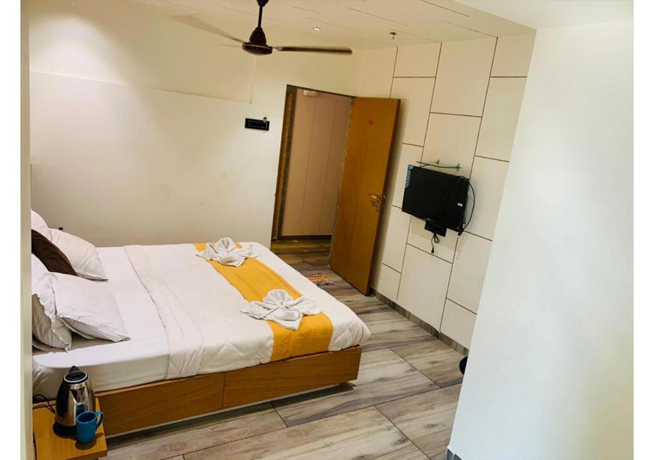 Shree Murlidhar Guest House Сурат Екстер'єр фото